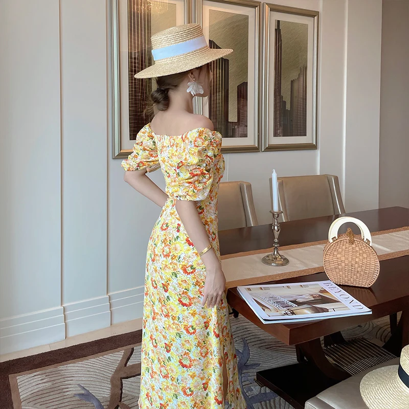 

Korejepo Women Dress 2021 Summer Retro Sexy Floral Square Collar Puff Sleeve Pleated Beach Split Printed Chiffon Holiday Dress