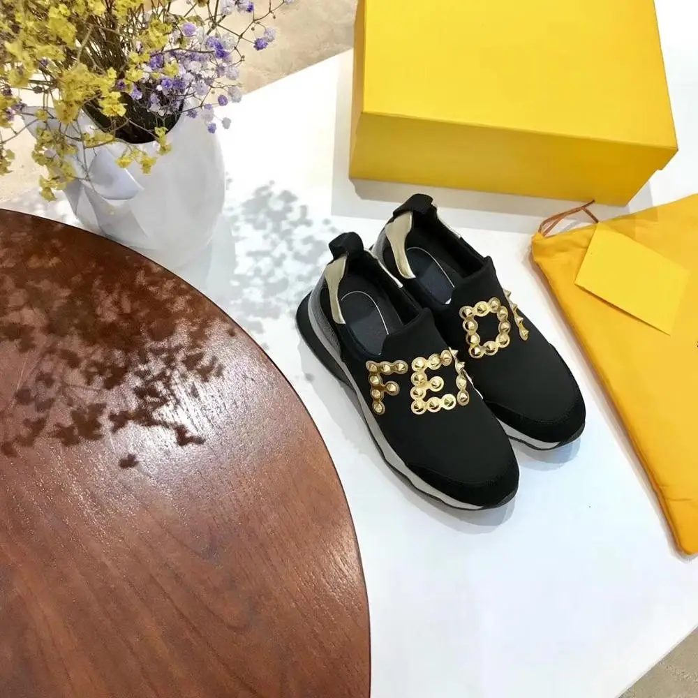 Лидер продаж женская обувь на плоской подошве с заклепками из эластичной ткани