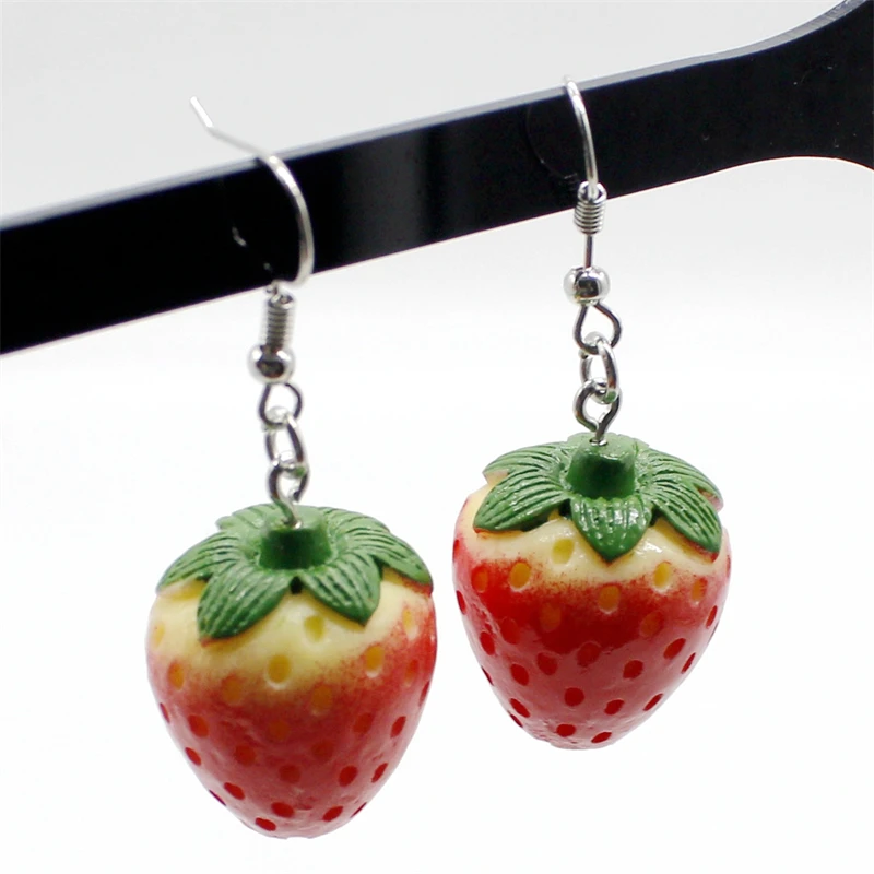 Модные полимерные Мультяшные Веселые Подвесные серьги в виде клубники, милые Подарочные ювелирные изделия для девочек «сделай сам» с имитацией красной клубники