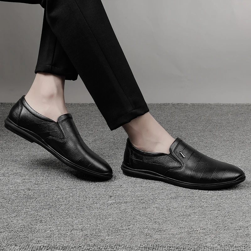 

Men Casual Shoes 2020 Leather Casual Shoes Men Hot Black Designer High Quality Zapatos Informales De Hombre Loafers Invierno