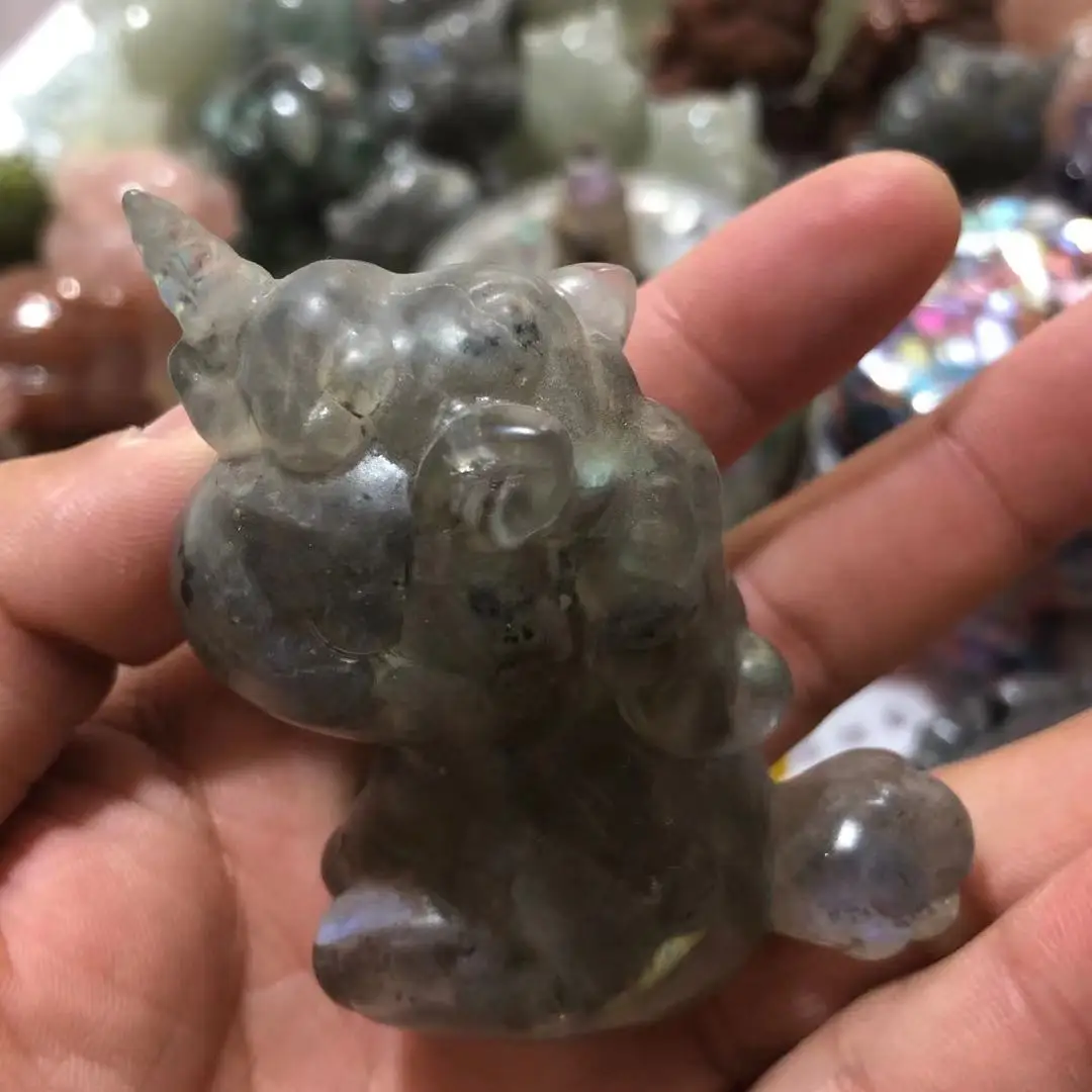 

Stretch feldspar pressure film into unicorn, quartz crystal processing