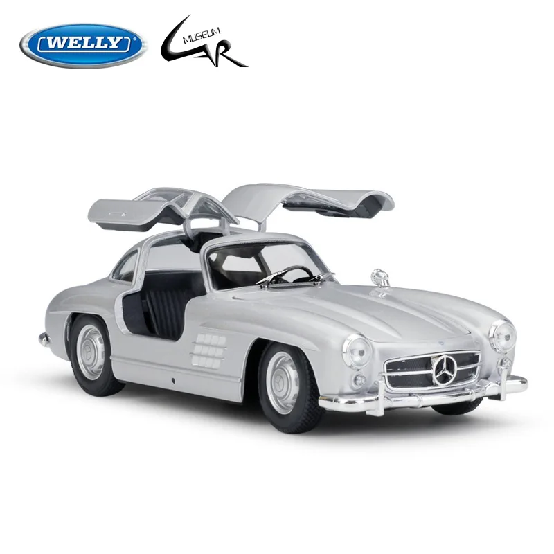 

Модель автомобиля Mercedes Benz 300SL 1:24, из металлического сплава