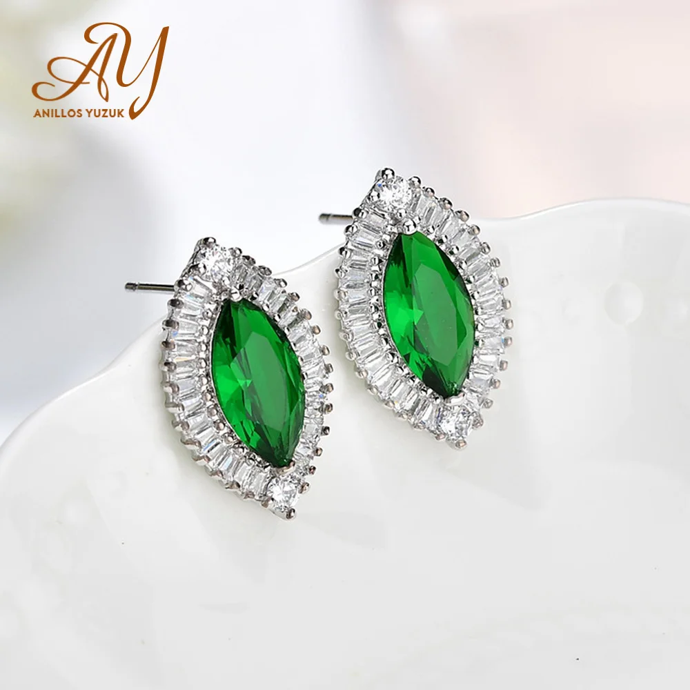 

Женские серьги-гвоздики из серебра 925 пробы с кристаллами