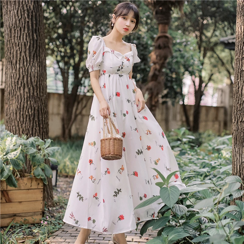 Женское длинное платье в стиле ретро белое розовое с высокой талией и цветочным