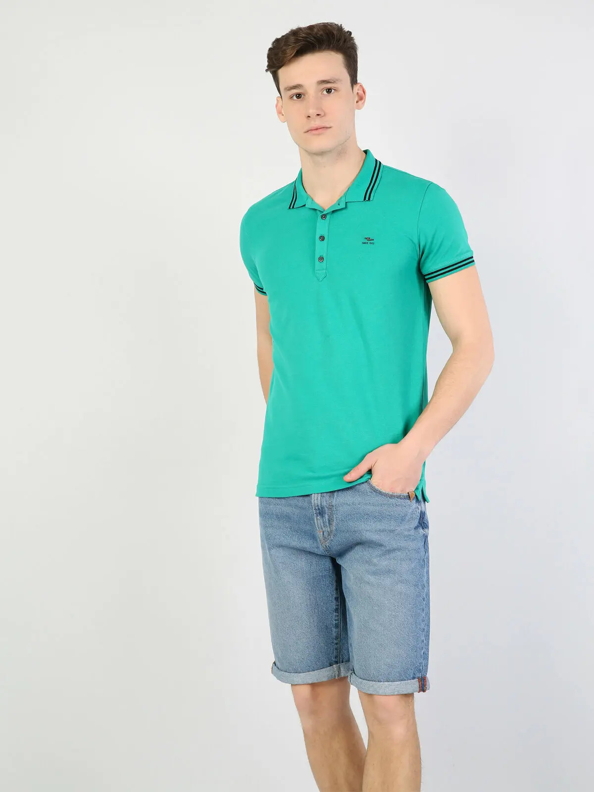 Мужские облегающие зеленые футболки поло с коротким рукавом Colins для мужчин