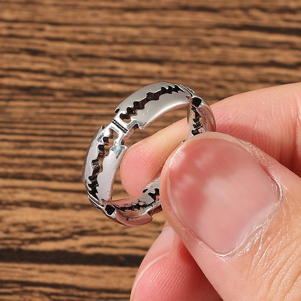 Кольцо серебристое в стиле панк классическая пятница 13-го для любителей фильма