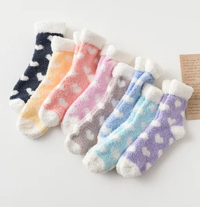 5 партЛот зимние теплые мягкие толстые носки для женщин оптовая продажа модные милые бархатные повседневные короткие носки кораллового цвета с принтом сердечек