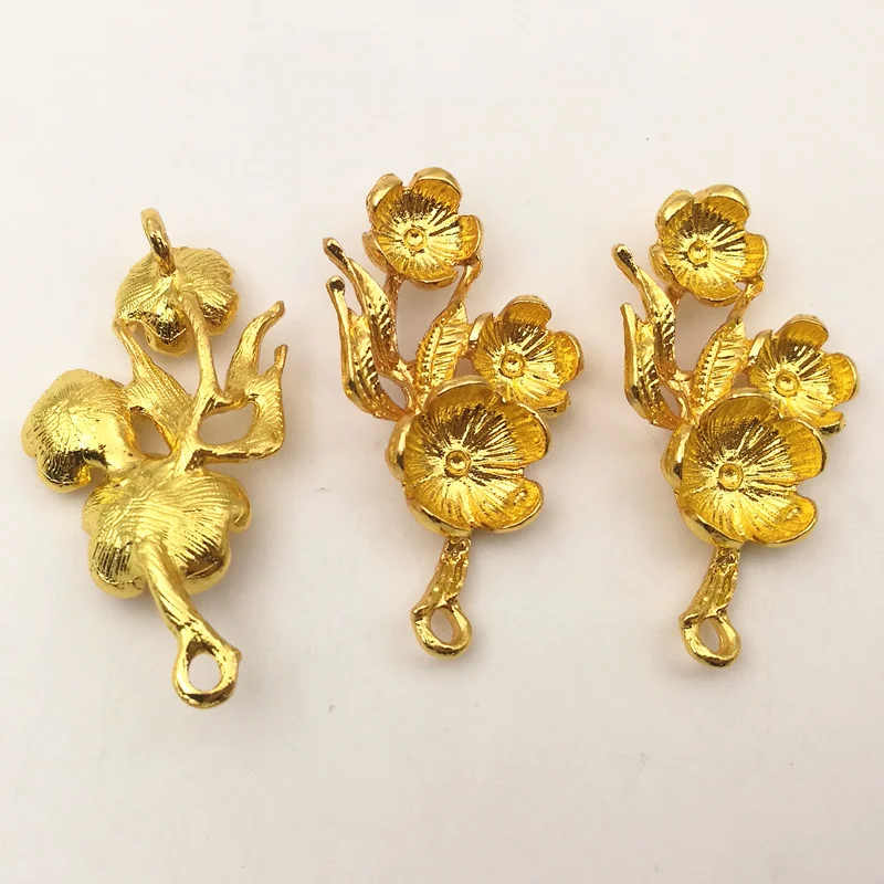 

SIXTY TOWFISH 10 Pieces DIY Jewelry Accessories 47*25mm Gold color Alloy Ancient Retro Style Materials Flower Charms