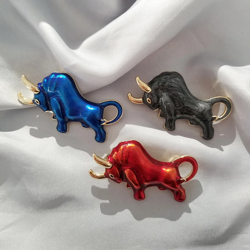 

Bullfight Brooches Collar Scarf Suit Brooch Blue Black Red Fashion Jewelry Corsage Gift for Friends