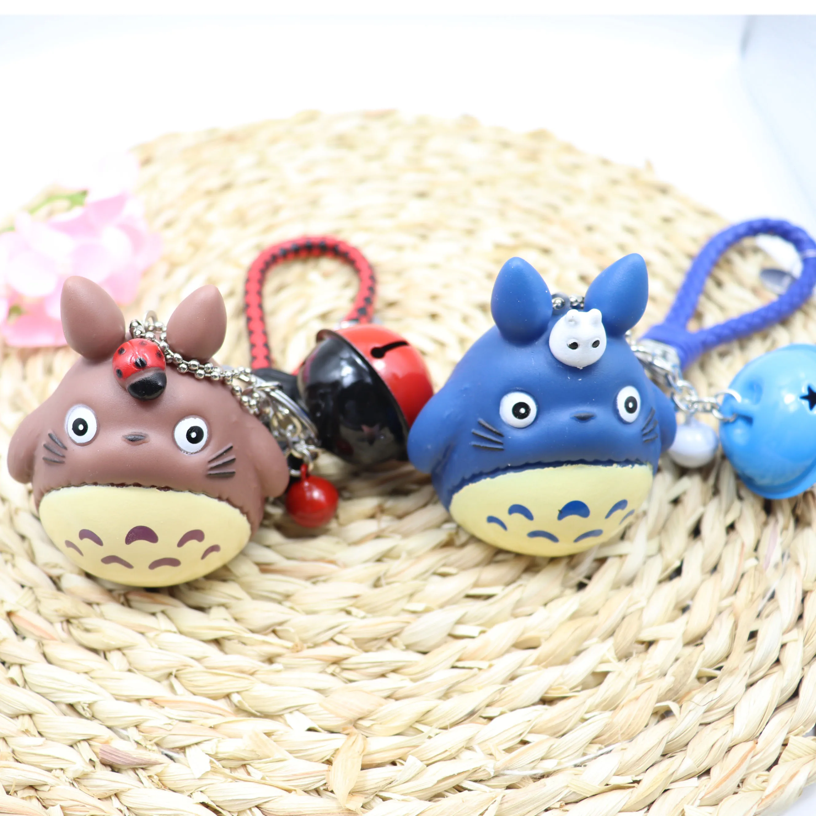 Брелок Тоторо С мультипликационным рисунком 2021 брелки в стиле аниме Мой сосед