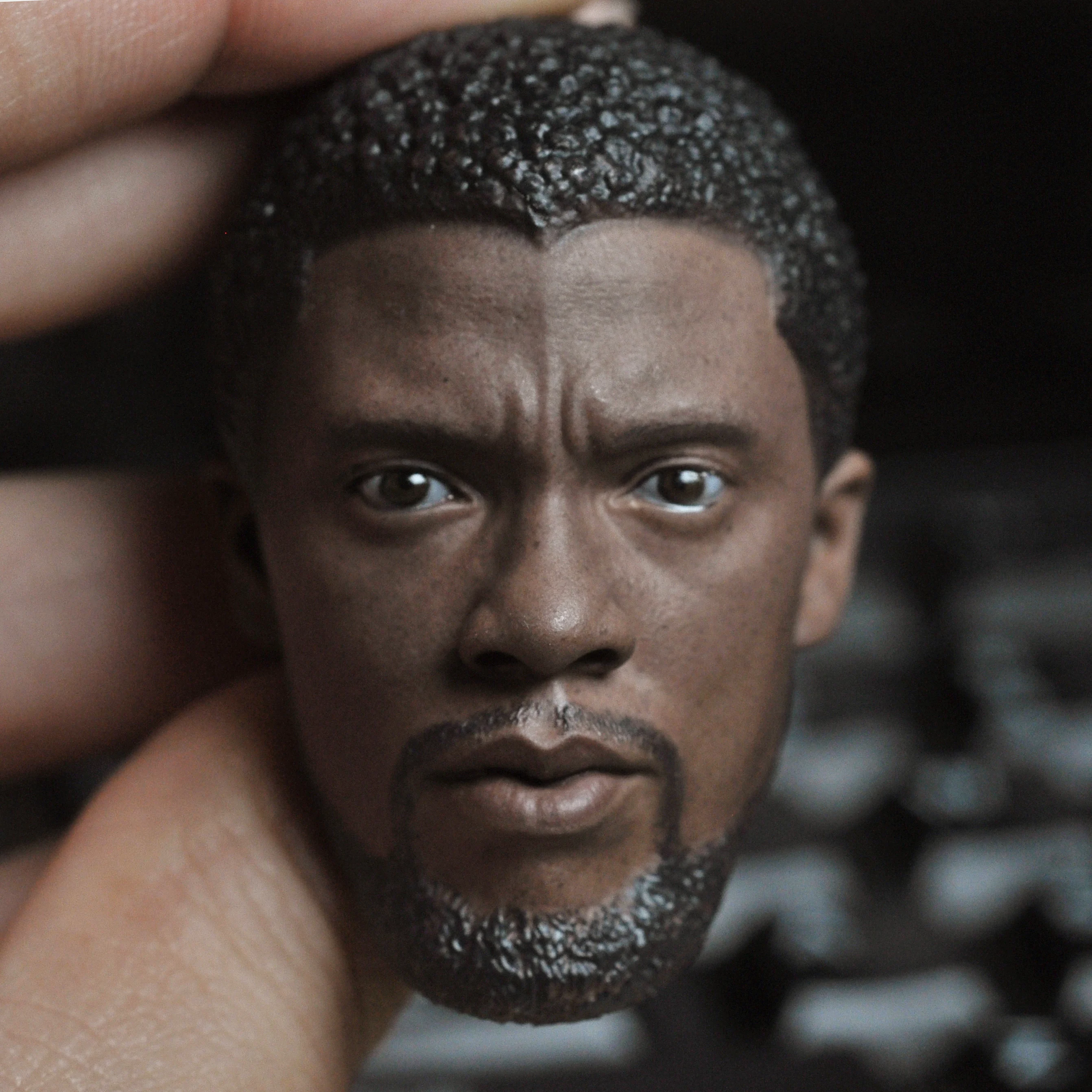 Изготовленная на заказ голова масштаба 1/6 Лепка Chadwick Boseman подходит для фигуры 12