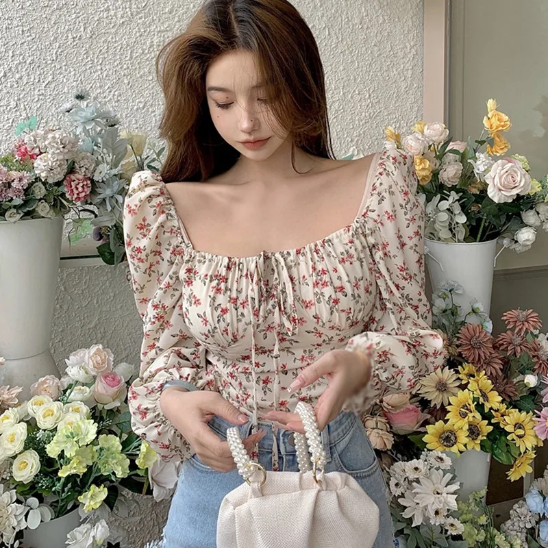 

Sweet Blouses Retro Floral Print Square Collar Shirt Women Long Sleeves Chiffon Blouse