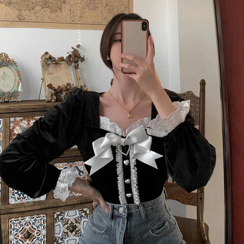 

French Stitching Velvet Shirt Women's Design Sense Niche Square Collar Shirt Autumn and Winter 2020 New Retro Cropped Top