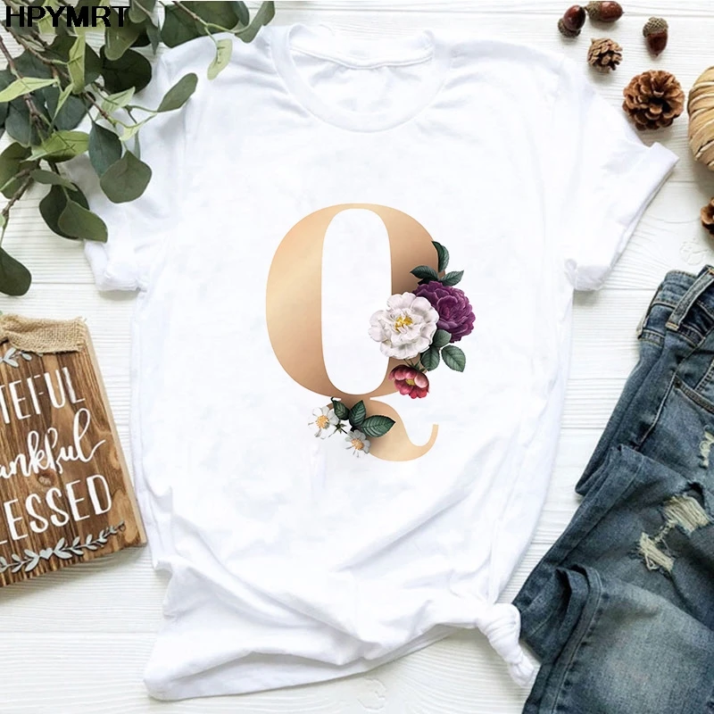 Футболка женская с буквенным принтом комбинированная золотого алфавита и цветов