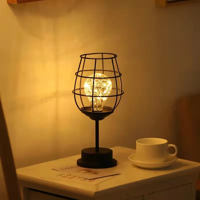 

Bottle Bird Cage Iron Wire Night Light Desktop Creative Iron Art Table Lamp Iron Hollow Cafe Hotel Home Furnishing Decoration.