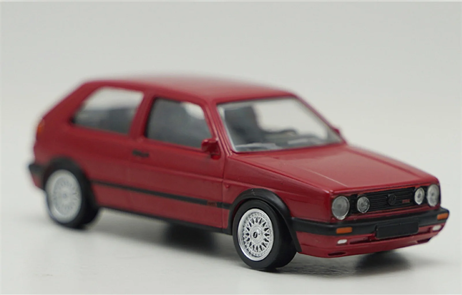 

Norev 1/43 Scale Volkswagen Golf GTI G60 Red Diecast Car Model Collection Toy