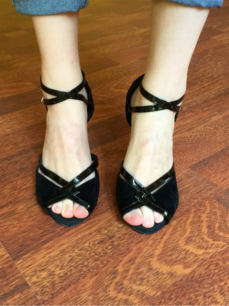 Женская обувь для латинских танцев на каблуках Сатиновые туфли с пряжкой бальных