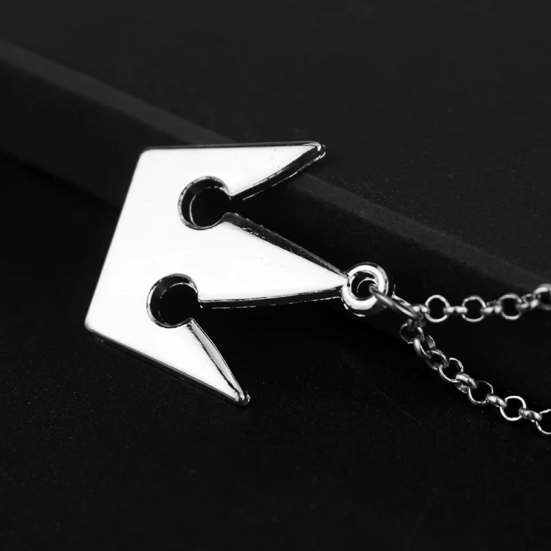 Ожерелье с подвеской в виде короны и сердца | Украшения аксессуары