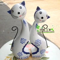 qiqipp 2pcs nordic log style blue and white porcelain cat wood carving ornaments furnishings wedding gift