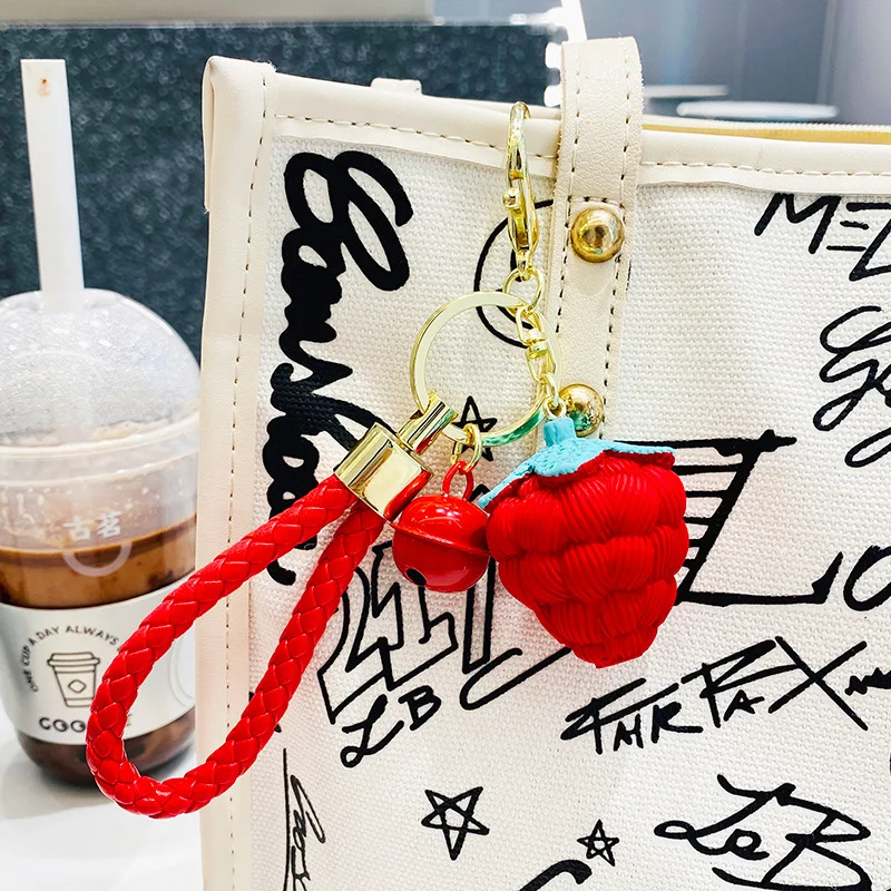 

Брелок с подвеской в виде клубники, персональный брелок из смолы с надписью «Love You Berry for a day», для женщин, для пар, для автомобильных сумок, бре...