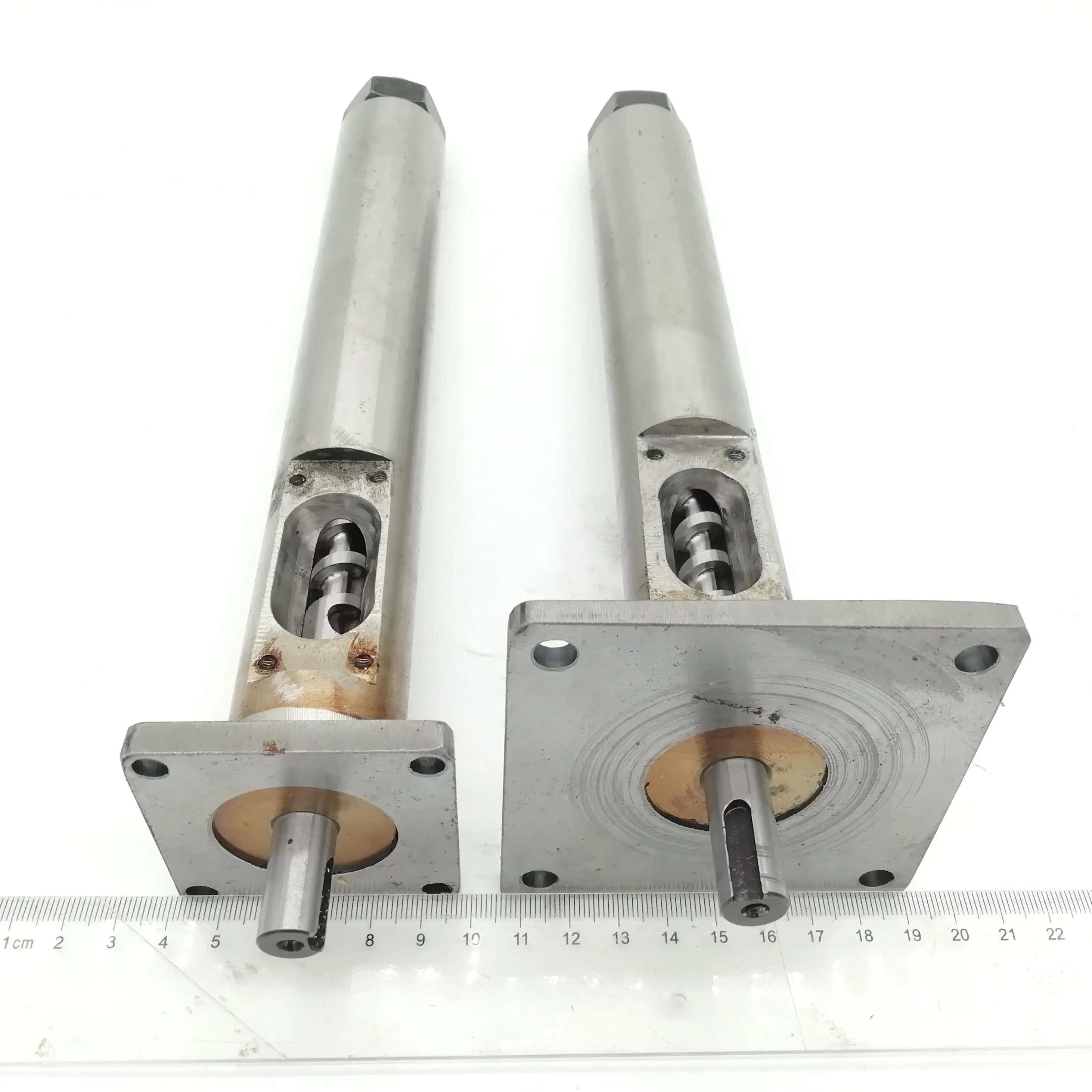 

Sold as a set 12mm Dia Extruder Screw, Barrel with 1.75/2.5mm Nozzle and 3PCS 35*40 220V Band Heater