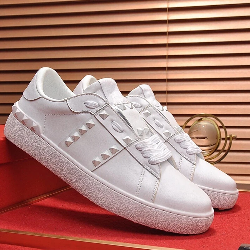 Женские роскошные женские кроссовки с заклепками повседневная обувь