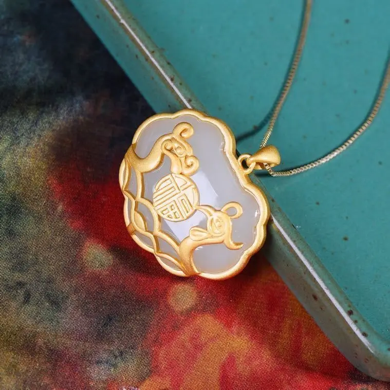 

Natural Hetian Jade Prosperity Brought by the Dragon and the Phoenix Ruyi Long Life Pendant Safety jade jewelry