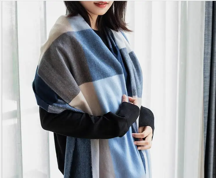 

2020 new scarves women's autumn and winter thickened warm imitation cashmere Plaid Scarf women's winter shawl foreign style Bib