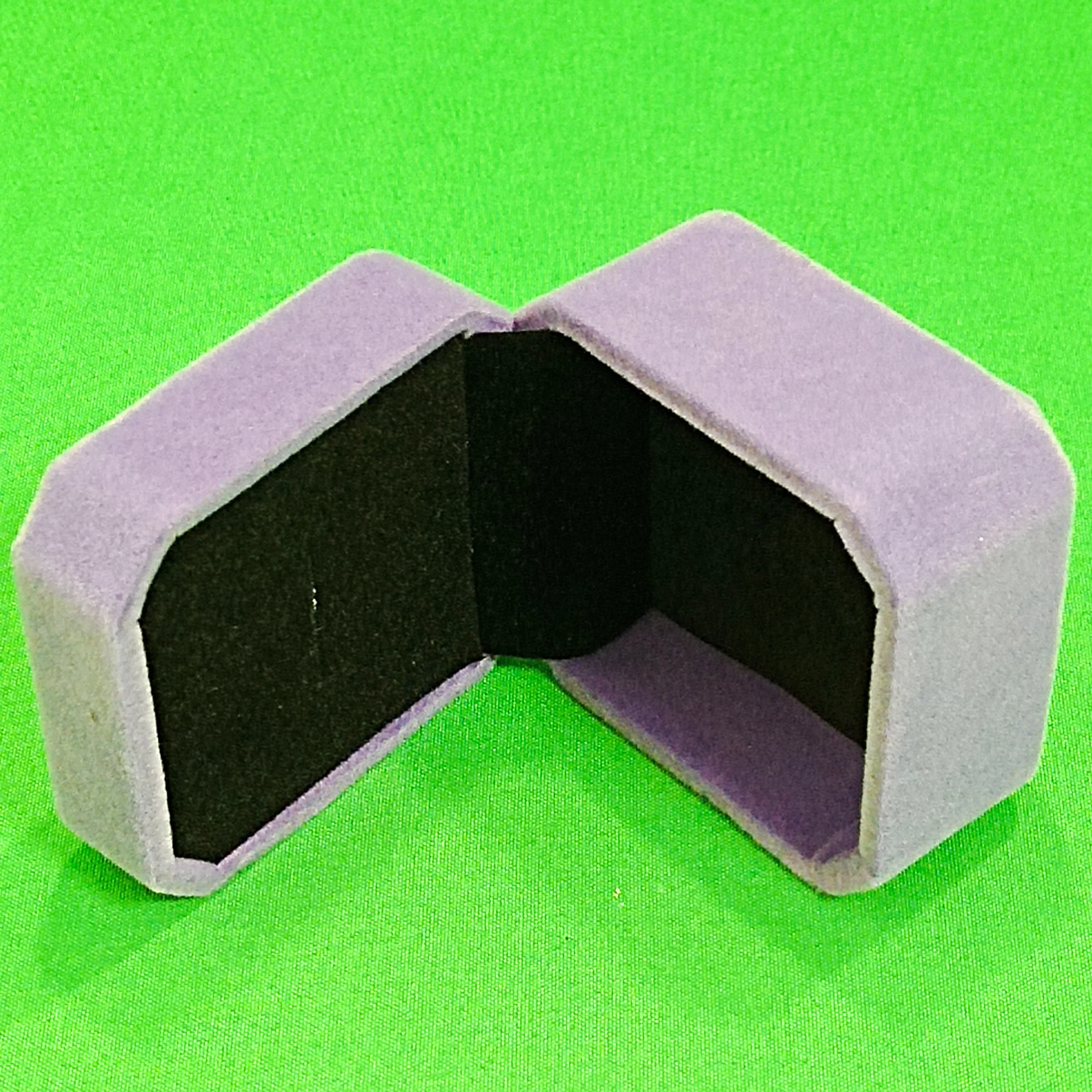 

Картонная упаковочная коробка на заказ