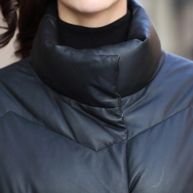 Рисунок 2 - Женский длинный пуховик из натуральной кожи