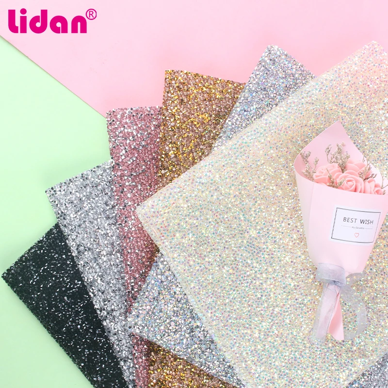 Коврик для маникюрного стола с блестящими искусственными элементами моющаяся