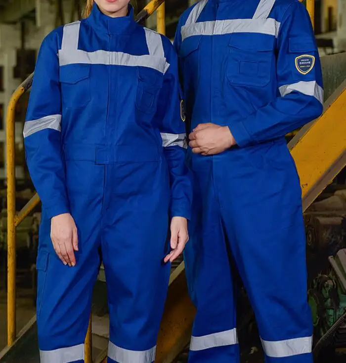 Рабочий Комбинезон для нефтяного поля со светоотражающими лентами |