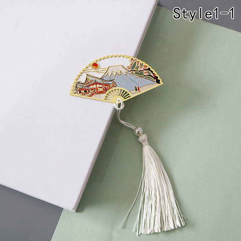 

1PC Chinese Retro Folding Fan Design Brass Bookmark Tasseled Hollowed Book Clip