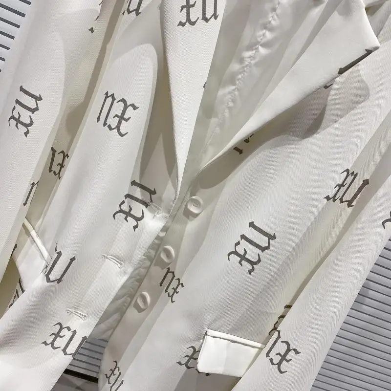 

Streetwear Jacket 2020 Autumn New Letter Reflective Printing Long Sleeve White Suit Jacket Female Fashion Blazer Coat Lady