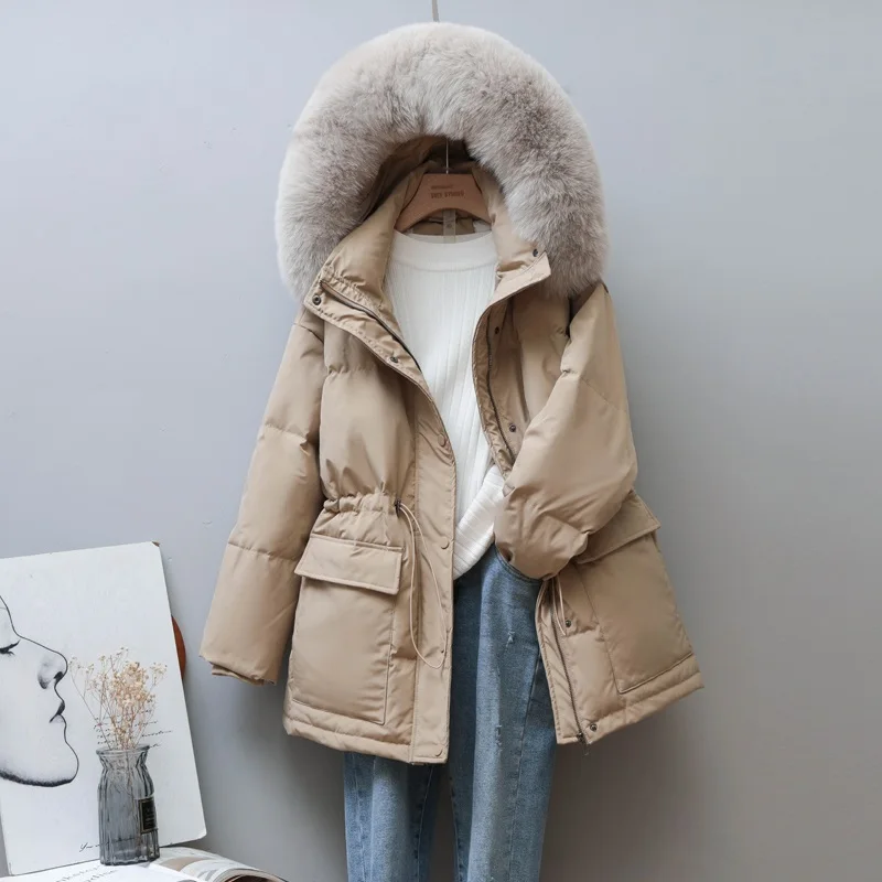 Куртка на 90% пуху белой утки с капюшоном натуральным мехом | Женская одежда