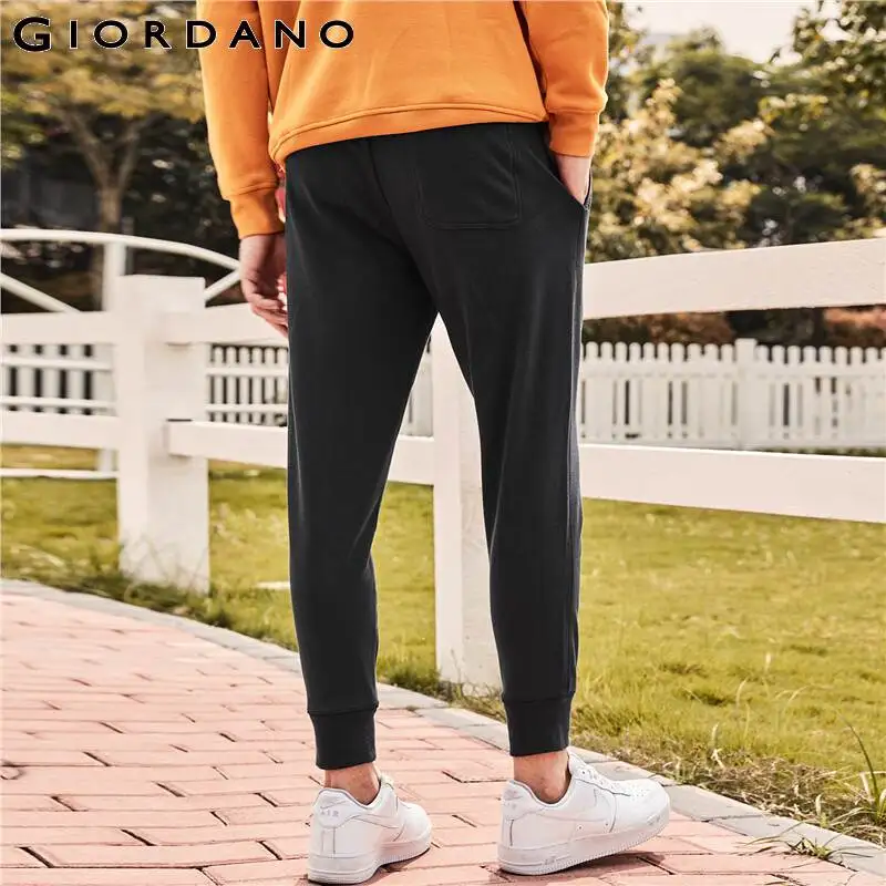 Мужские эластичные брюки Giordano на шнурке с карманами ребристые манжеты