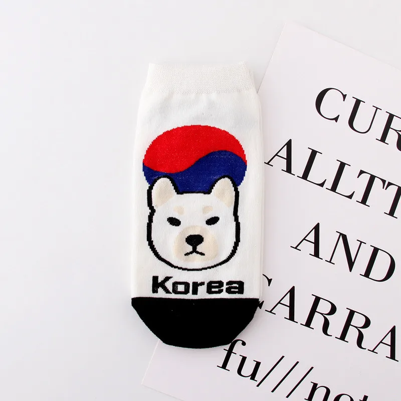 Модные женские милые носки с героями мультфильмов на весну лето и осень цветные