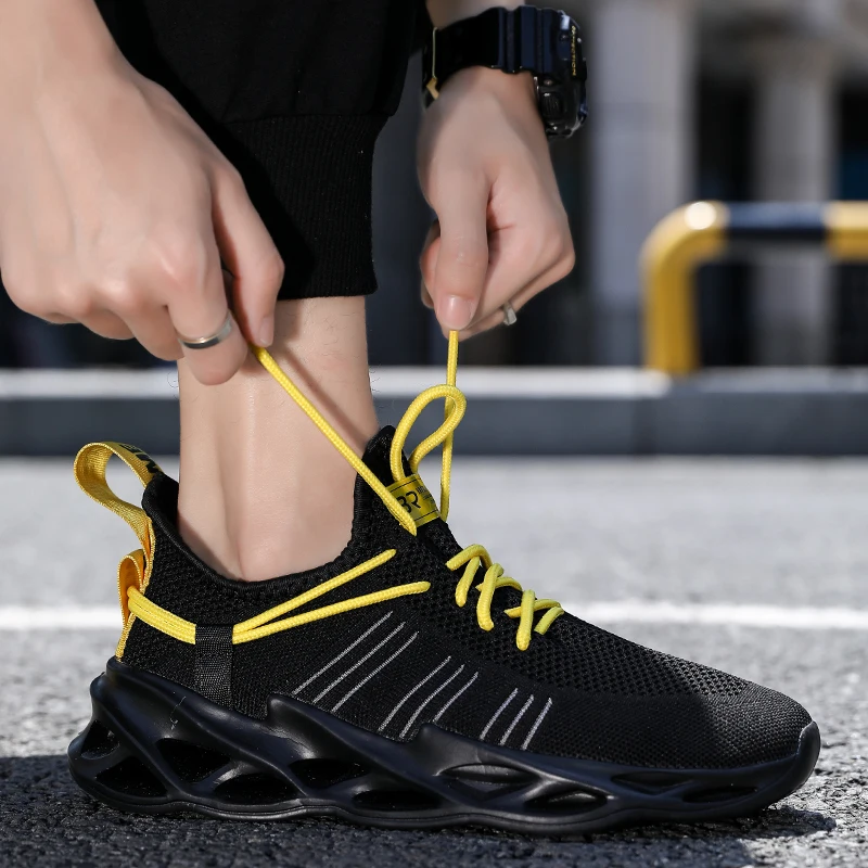 

White Men Shoes Zapatos Transpirables Hombre Men's Shoes Breathable Sneakers Mesh Slip On Fashion Men Summer Red De 2020