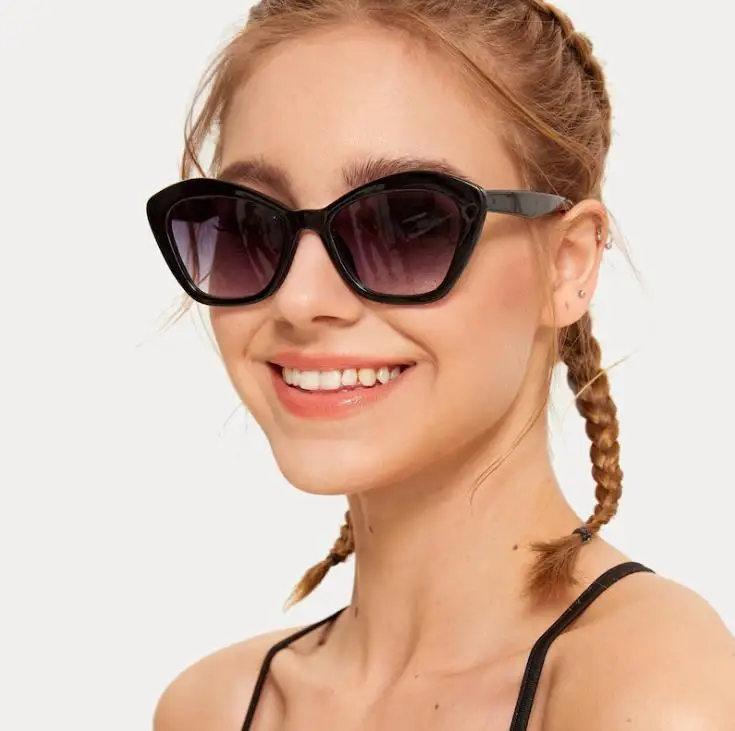 

Women Cat Eye Luxury Vintage Large Frame Sunglasses Women Uv400 Plastics Female Fashion Brand Shade Eyewear Gafas De Sol