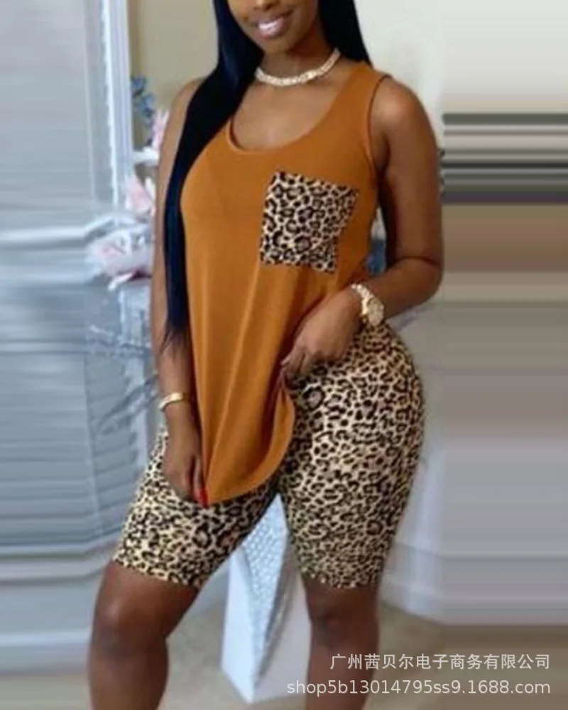 

2021 summer new leisure hedging leopard pattern stitching loose suit outdoor sports 2-piece streetwear