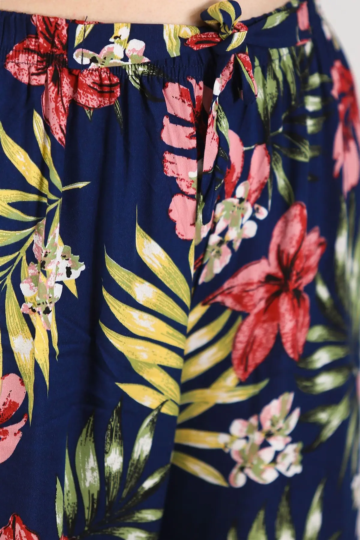 

Woven Baggy Pants Laciiekli