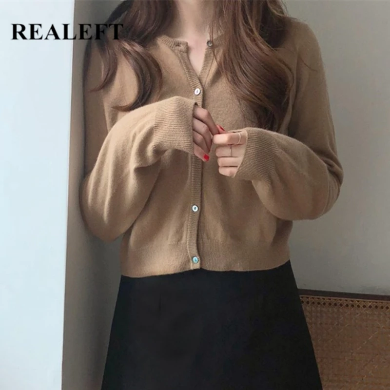 

Женский вязаный кардиган REALEFT, однотонный Повседневный свободный короткий кардиган в Корейском стиле, Осень-зима 2021