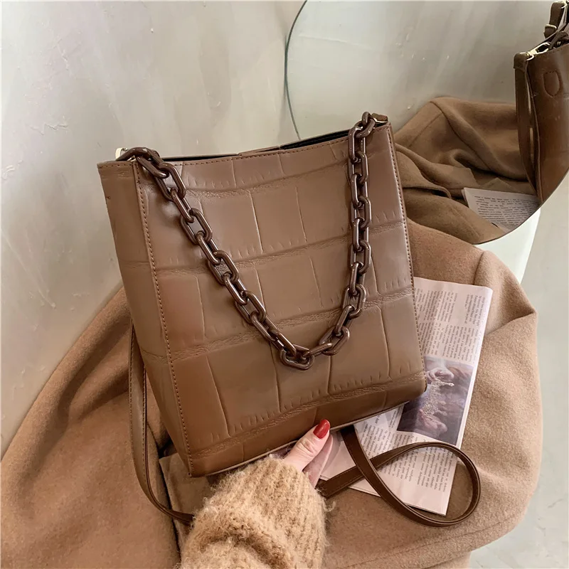 

High-end women's large bags in the spring of 2021 the new trendy fashion shoulder bag Western style all-match messenger bucket