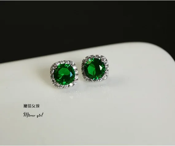 Женские серьги гвоздики квадратной формы Серебристые с фианитом 8 мм 5