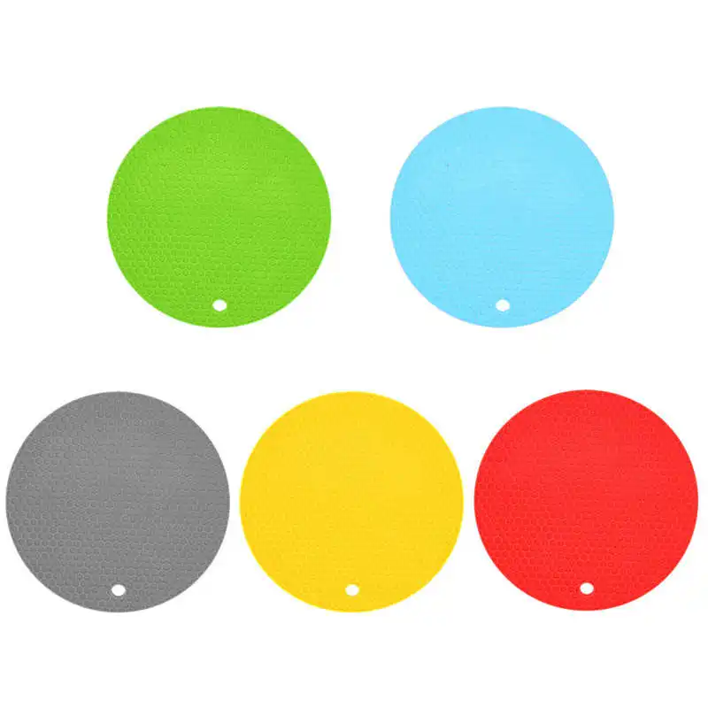 kitchen gadgets Vegetable Fruit Potato Carrot Peeler Tool Round Shape Mat Food Grade Thickened Silicone Placemat Insulation |