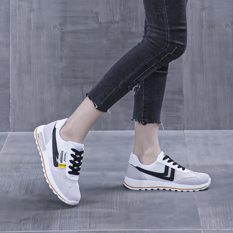 

2021 New Girls Running Shoes Moonlight Athletic Shoes Ladies Breathable Summer Female Jogging Sneakers Designer Womens Shoes