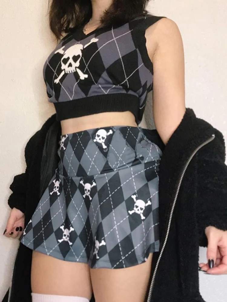 Юбка-мини с высокой талией в готическом стиле |