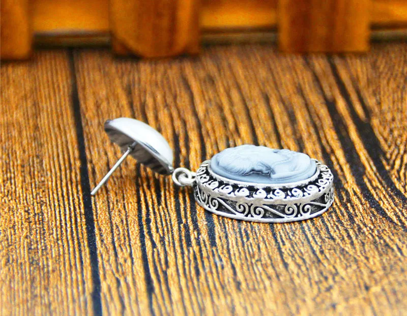 Oval Pearl Earrings Stud For Women Lady Queen Cameo Stud Vintage Look Antique Silver Plated Fashion Jewelry TE492