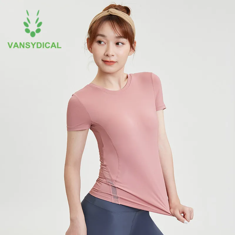 

New Women Slim Running Sports T-shirts With Chest Padded Gym Yoga Shirts Mesh Fitness Training Workout Short Sleeve Sportswear