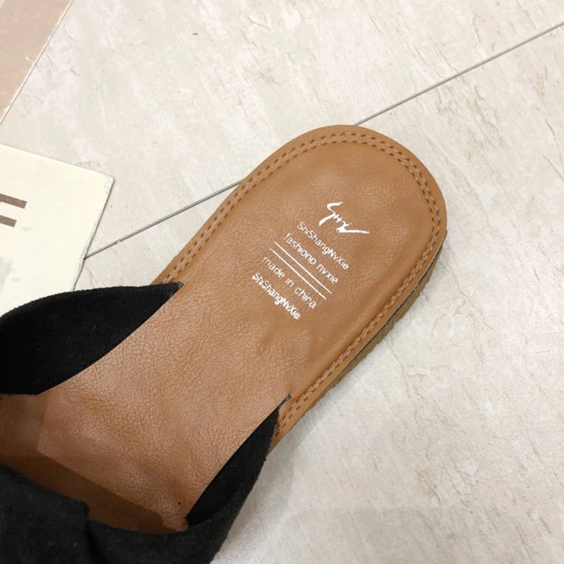 2021 Fashion Summer Shoes Designer Women Slippers Outside Beach Slides Slippers Ladies Literary Flat-Heeled Sandal One Line